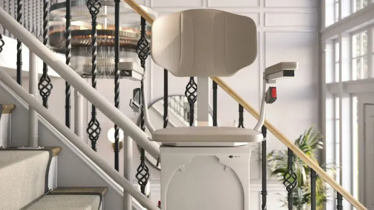 imgi_18_bruno-eliva-curved-indoor-stair-lift-options-765x430-3